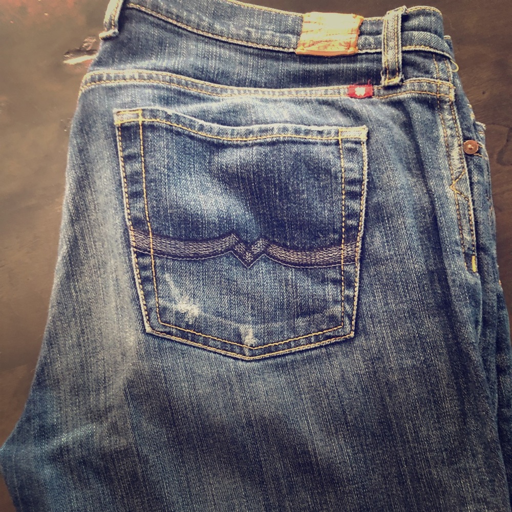 Lucky brand jeans. Size 14/32.
